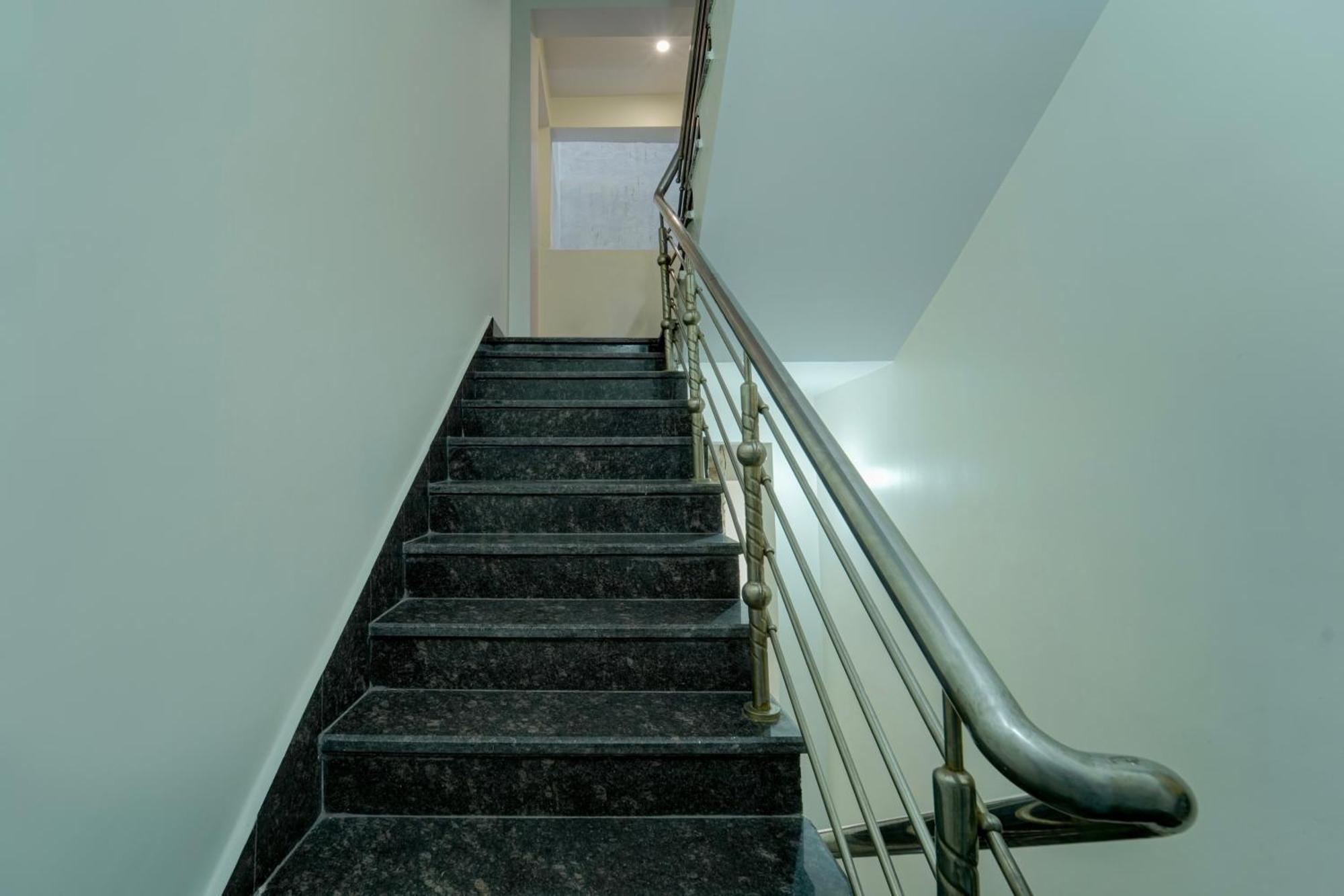 Super Hotel O M. S. Inn Patna  Extérieur photo